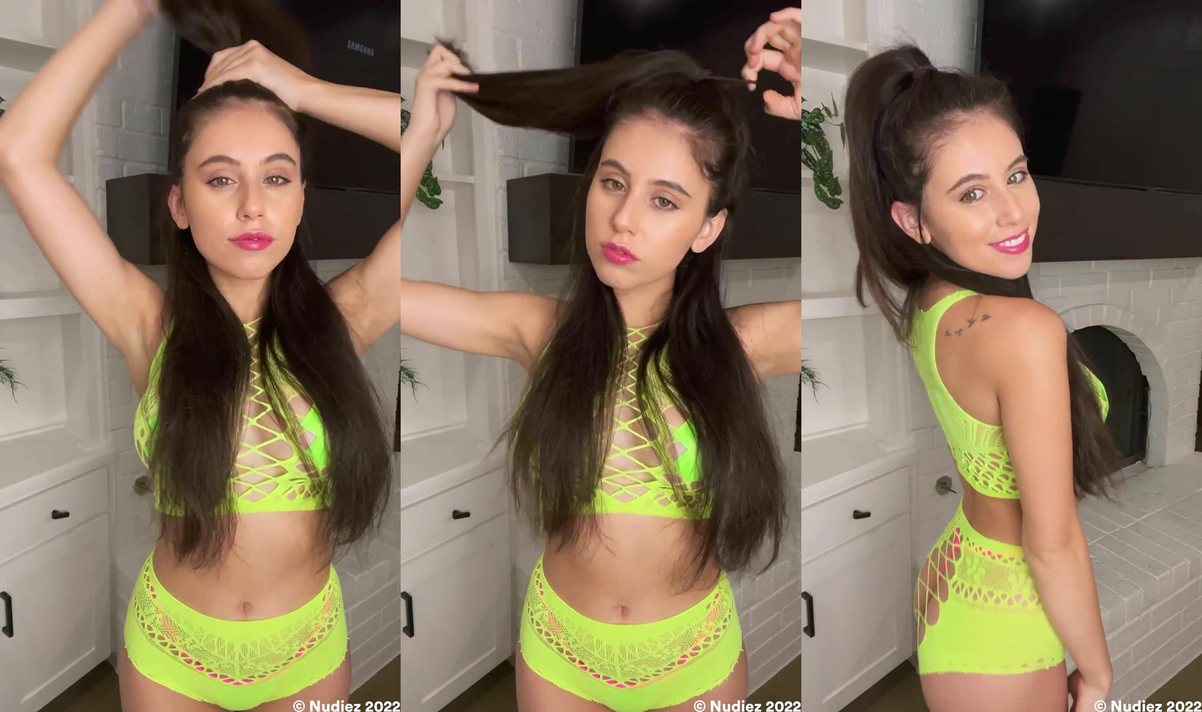 Violet Summers Takes Off Her Lingerie And Masturbates With A Dildo