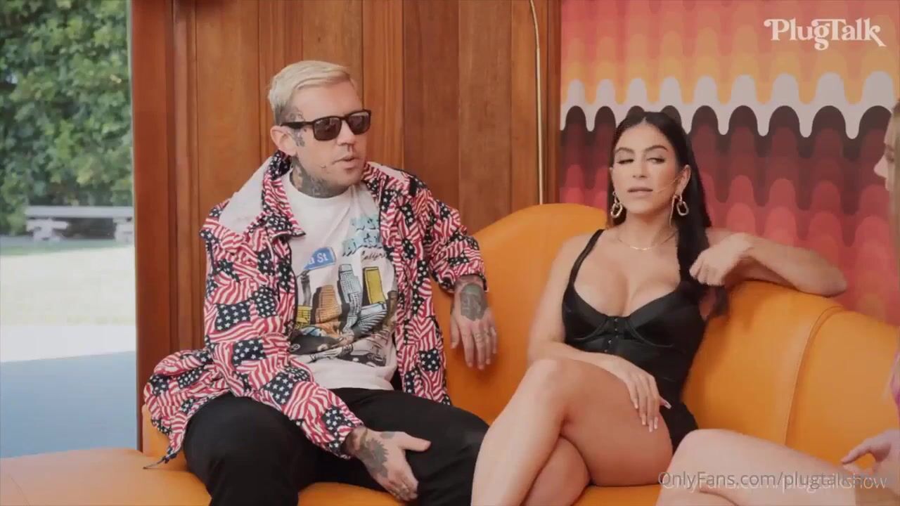 Talk Show Gets Hot And Ends In A Three-Way Sex