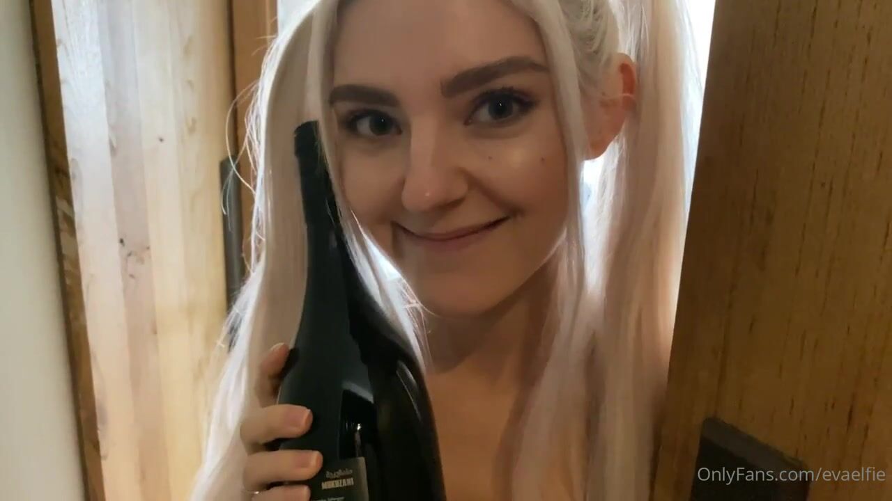 Eva Elfie In Pigtails Gets On Top Of A Dick