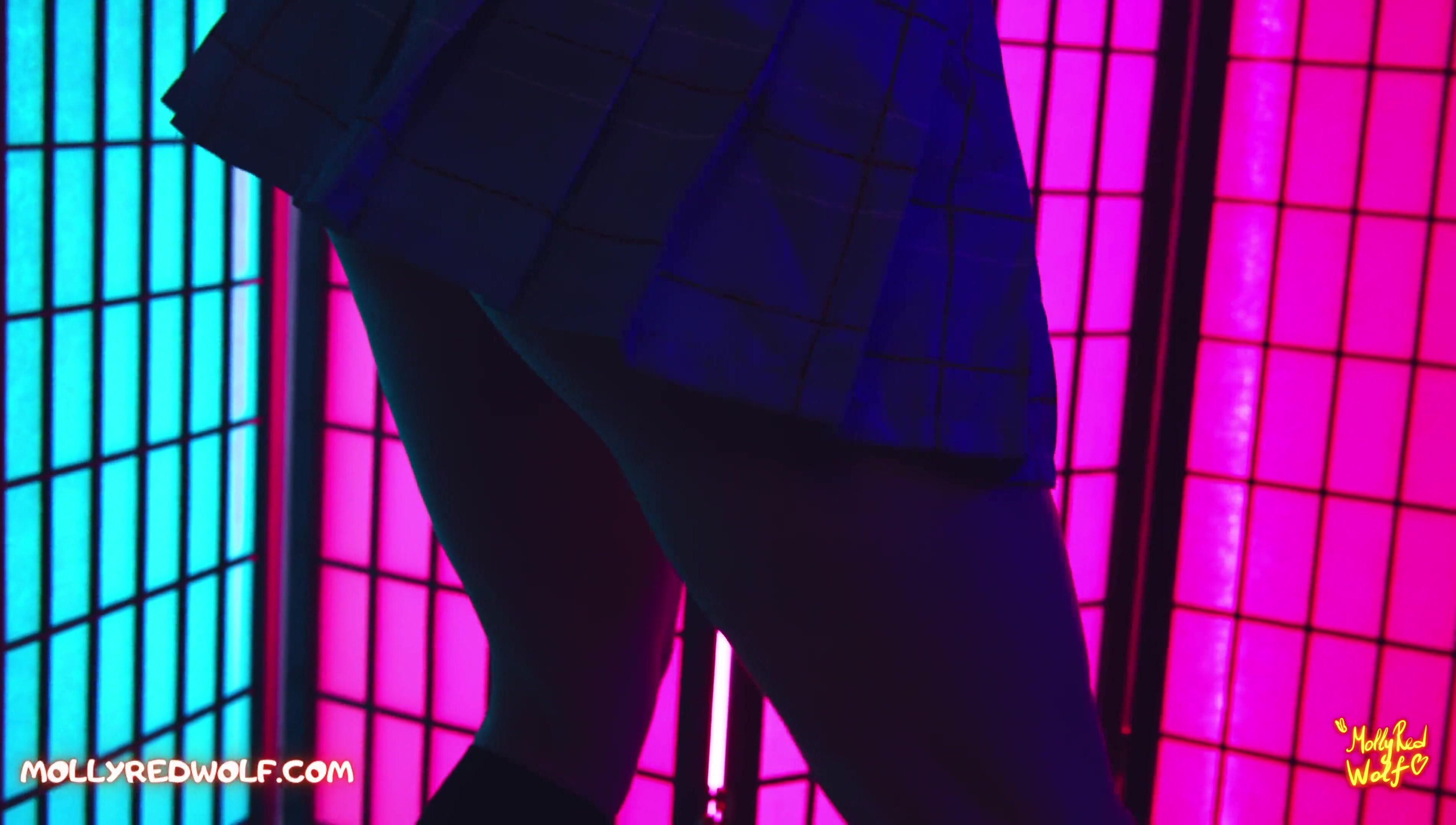 Schoolgirl MollyRedWolf Thanks Her Tailor By Riding Him Raw