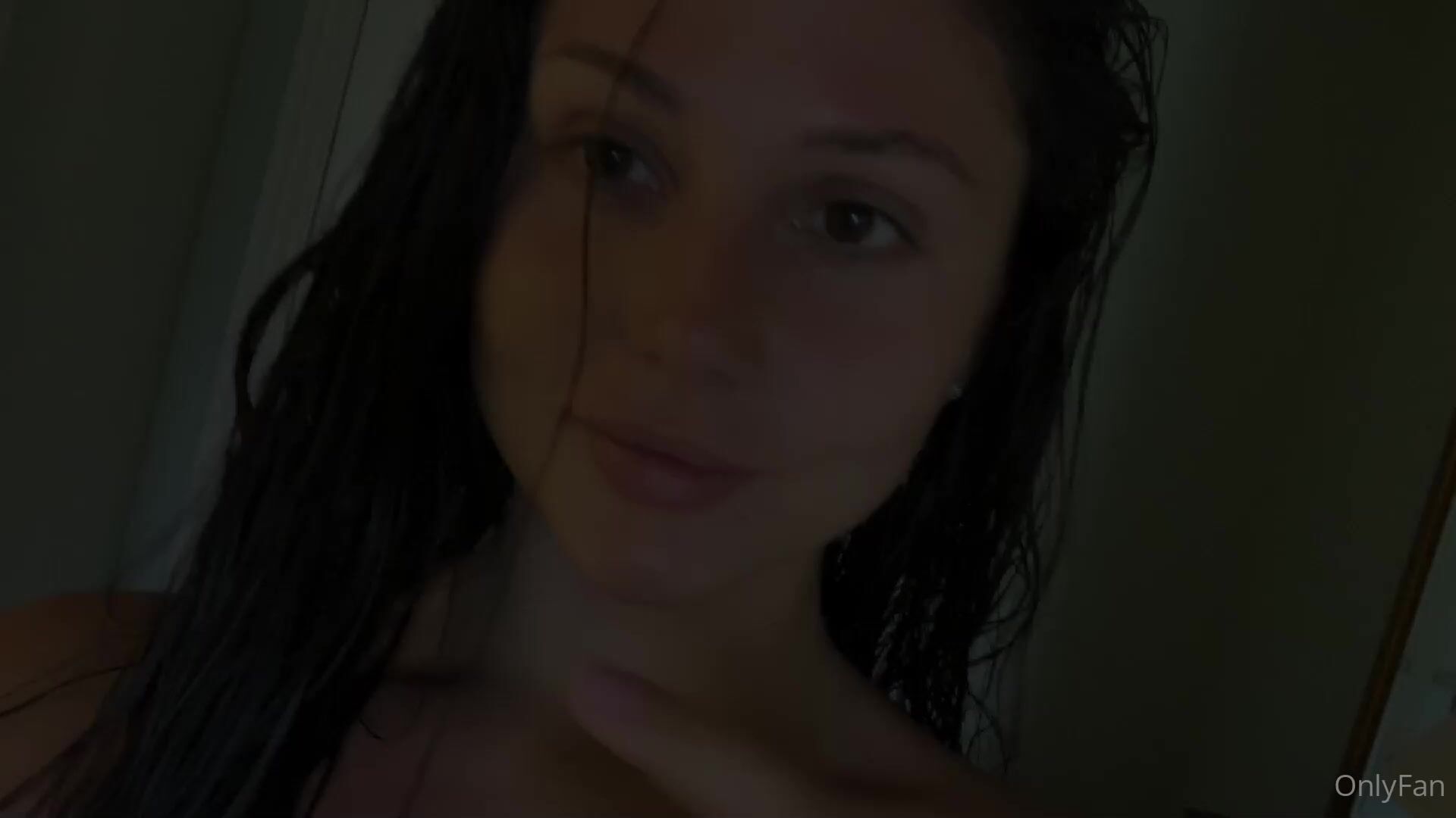Sexy Ariana Marie Loves Teasing Her Guy