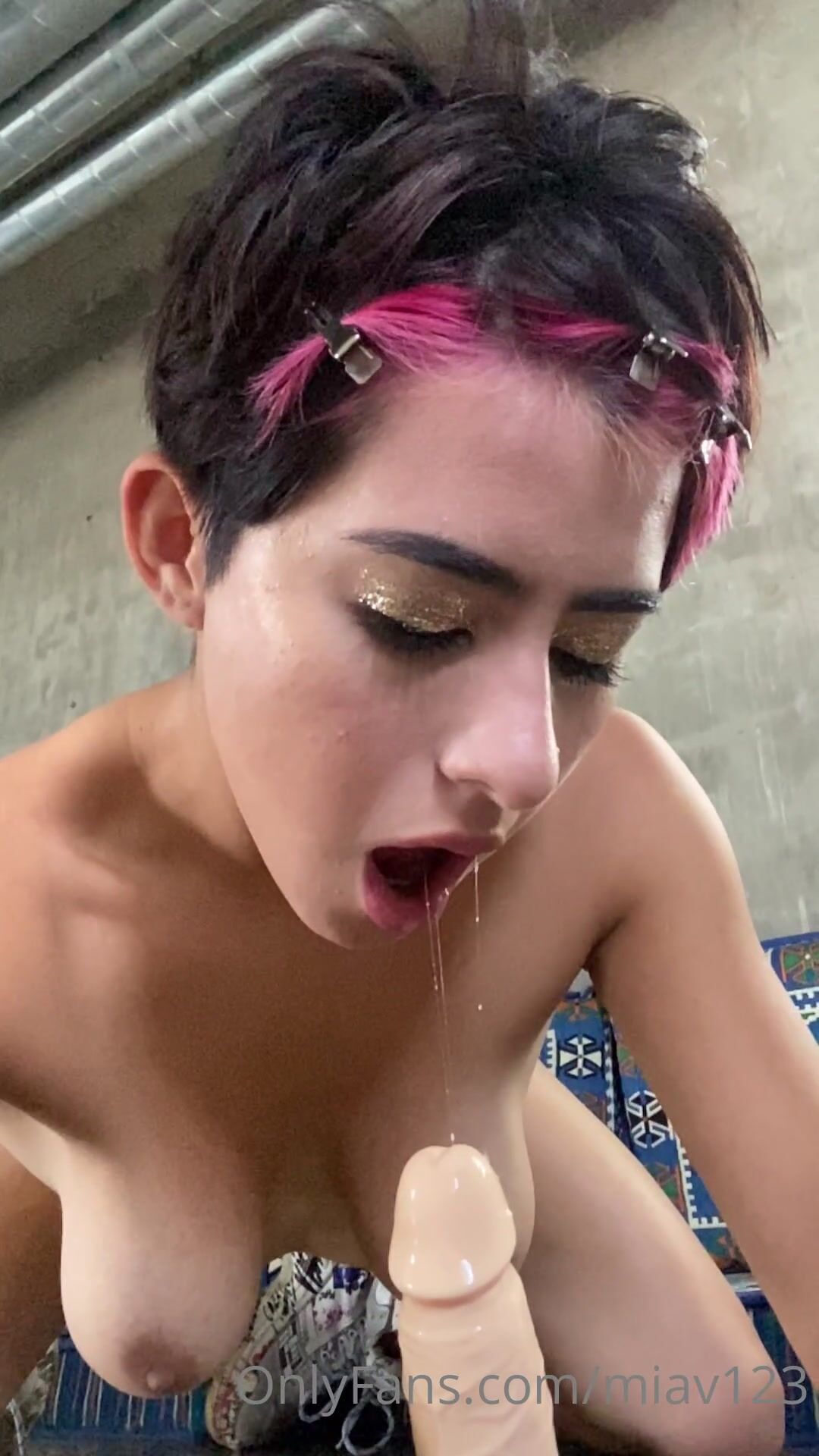 Miav123 Dildo Blowjob