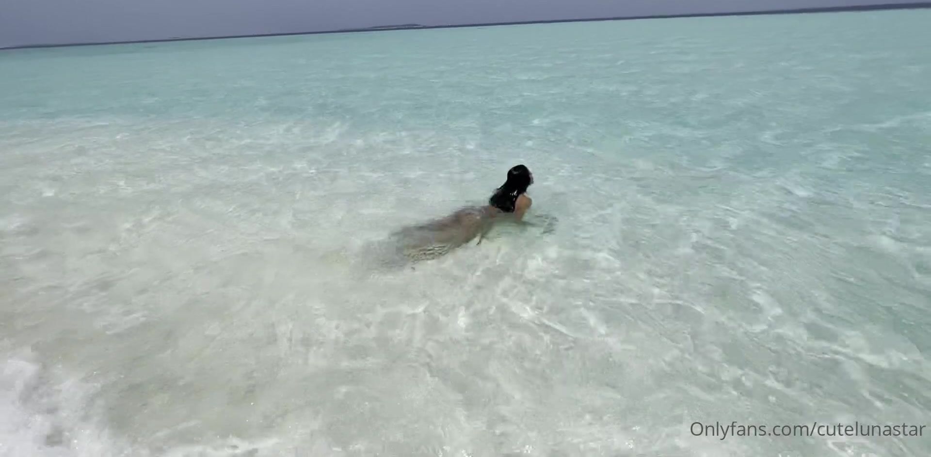Luna Star Showing Off On The Beach