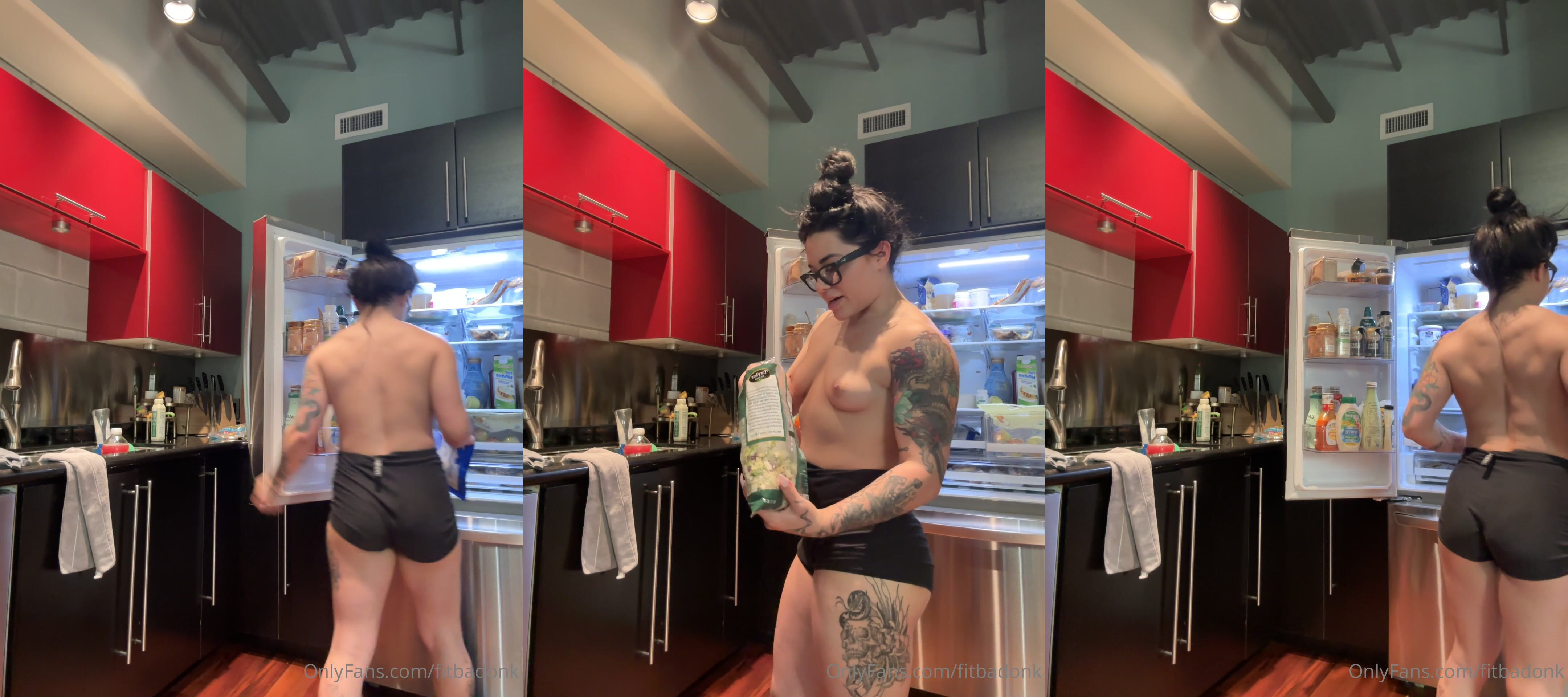 Fitbadonk Tits Outside At Home