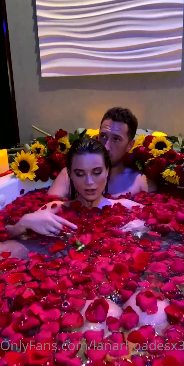 Lana Rhoades In Bath With Famous Youtuber