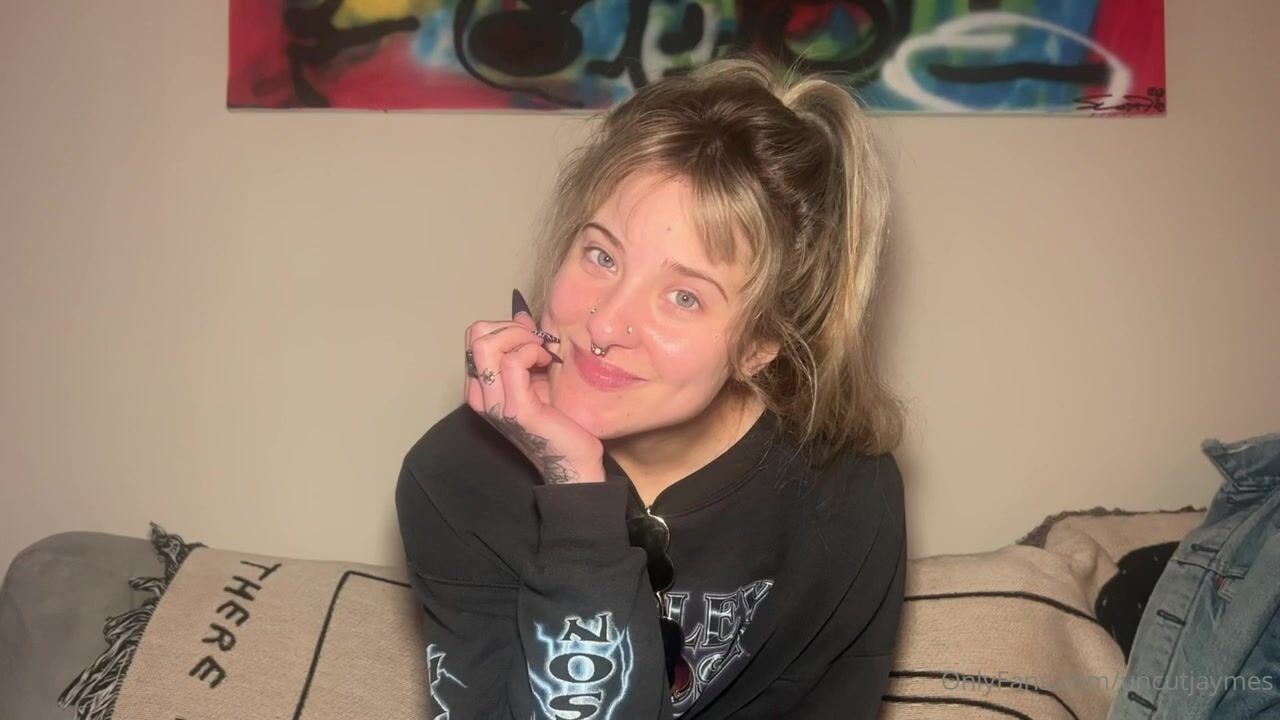 Awlivv Likes To Fuck Trippie