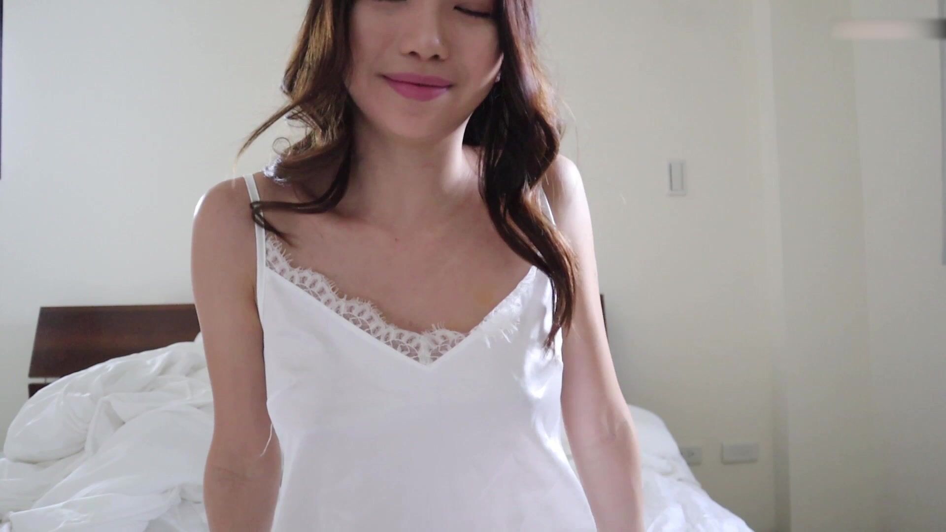 Maddie Chan Masturbating And Records Everything