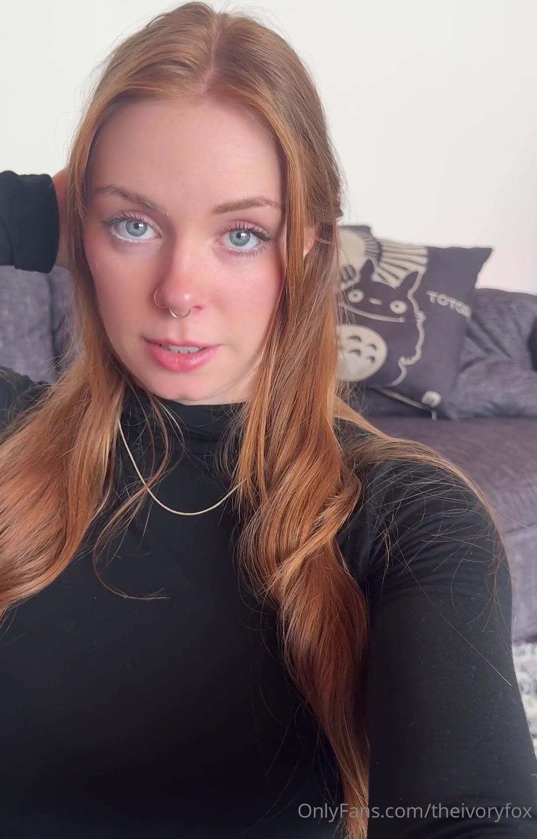 Redhead Ivory Fox Gets Fucked Hard With Her Tights On