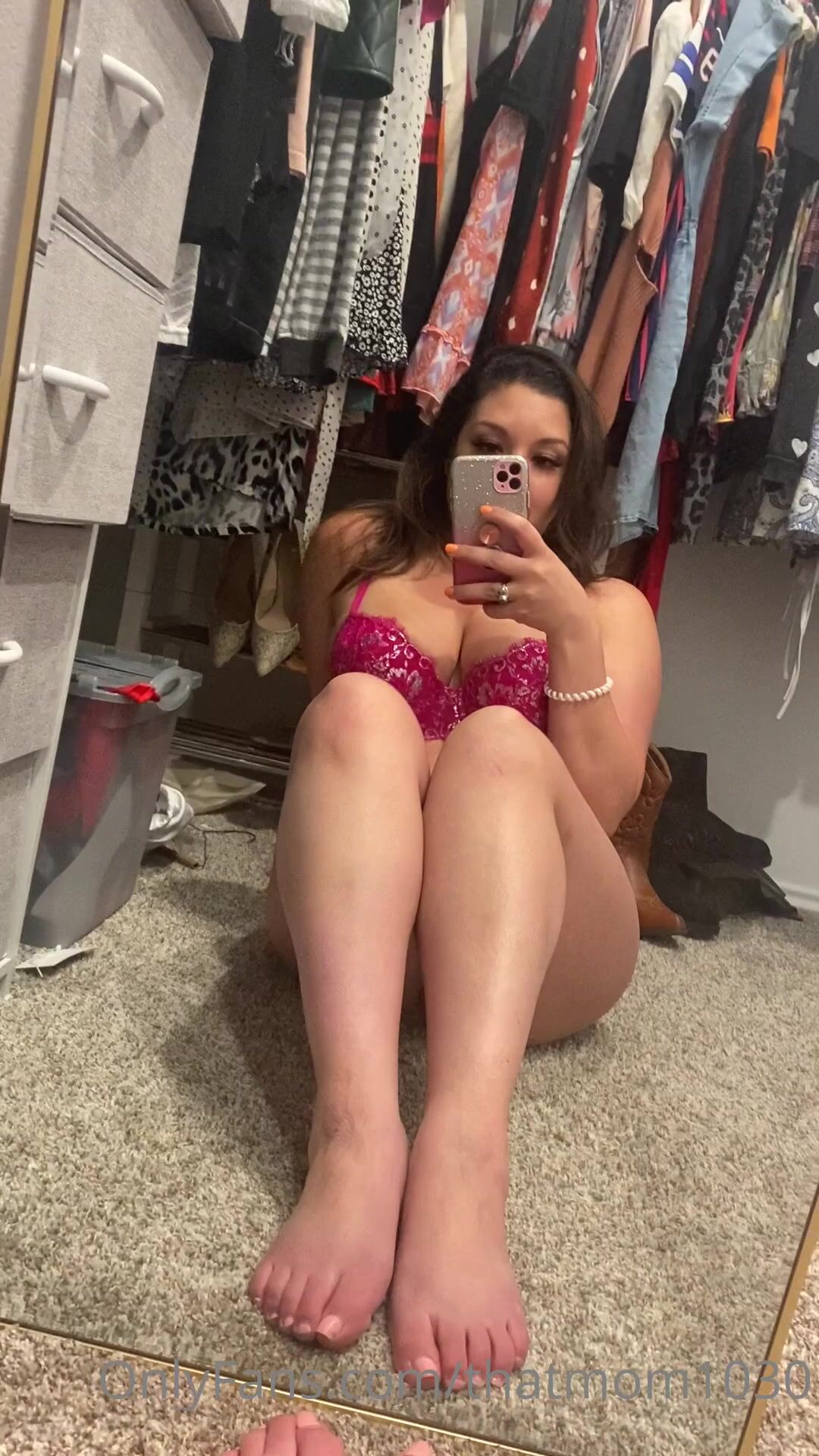 Thatmom1030 Gently Rubs Pussy To Tease