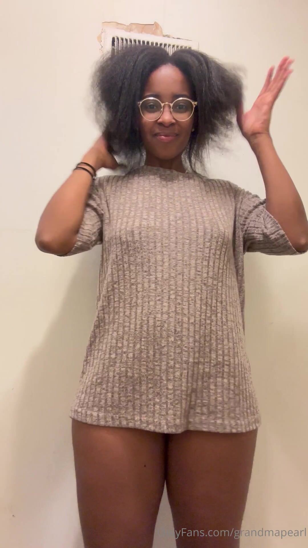 Grandmapearl Shakes Her Ass For Fun