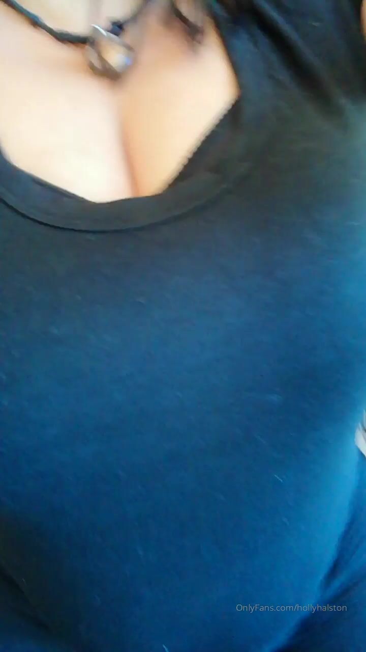 Hollyhalston Bounces Her Tits In Black Top