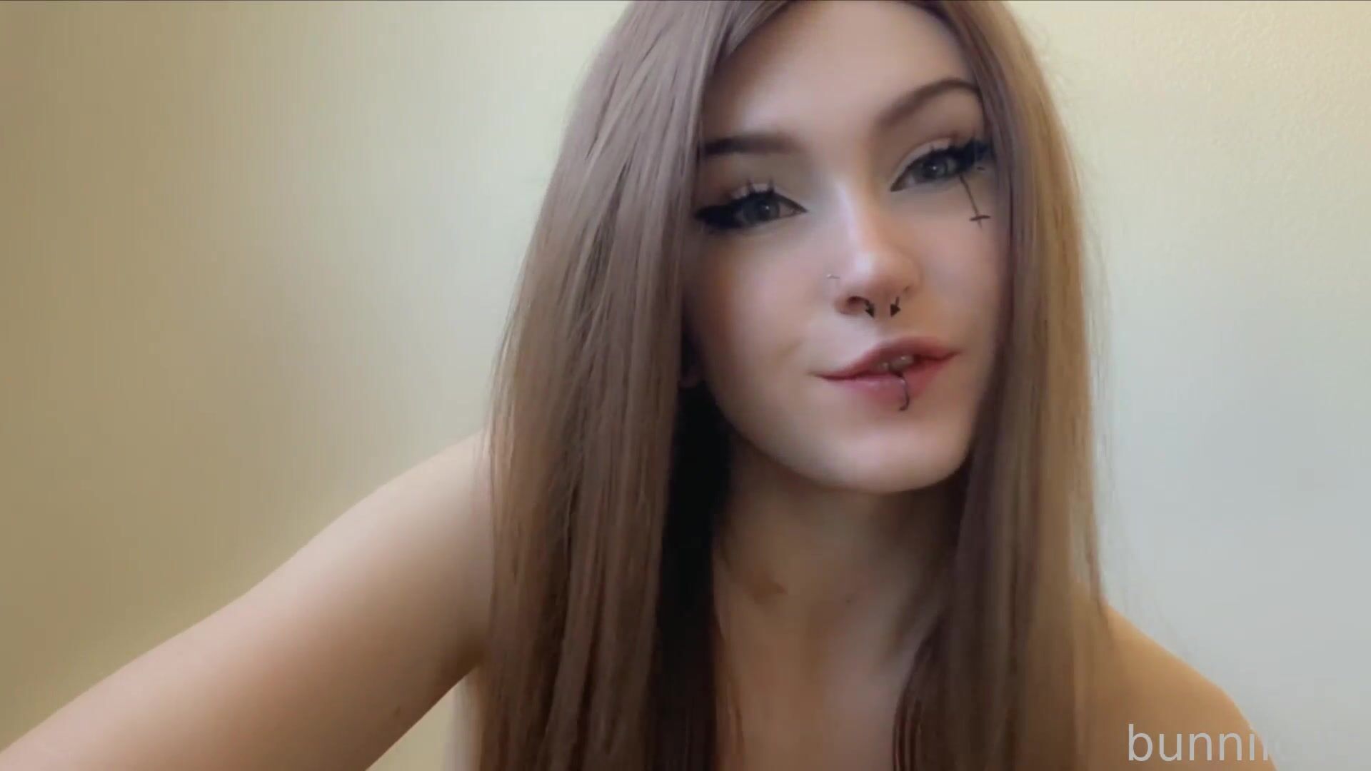 Bunniicult Models Her New Panties