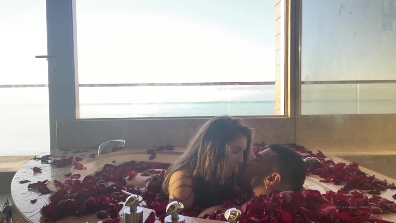Lena Paul's Romantic Getaway Romp With A BBC