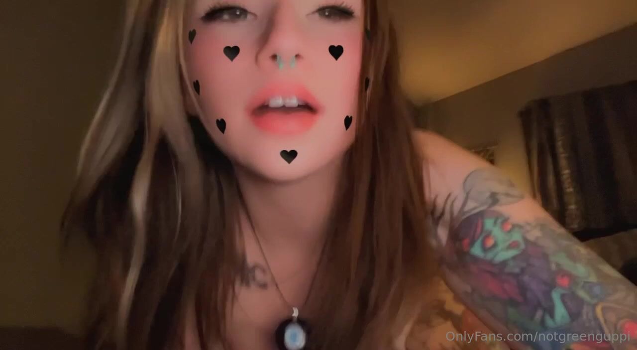Notgreenguppi Lets Machine Drill Her Pussy