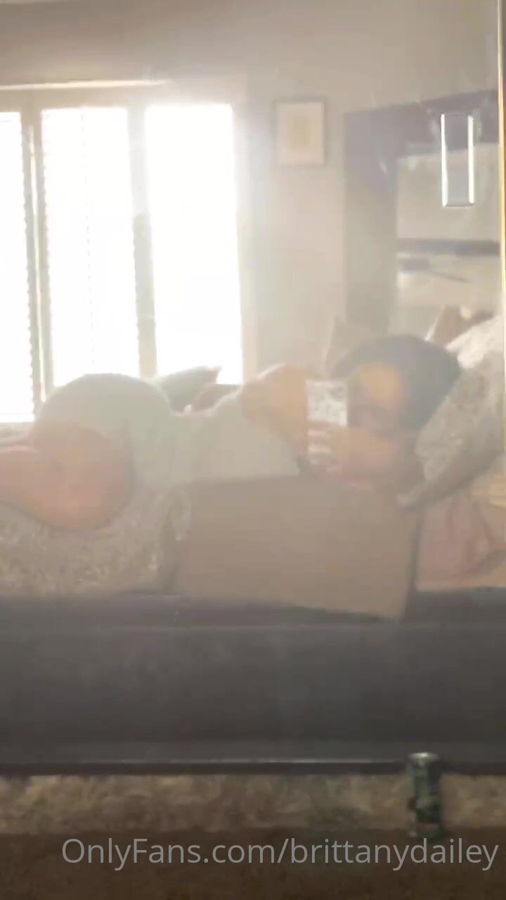 Brittanydailey Makes Her Ass Jiggle