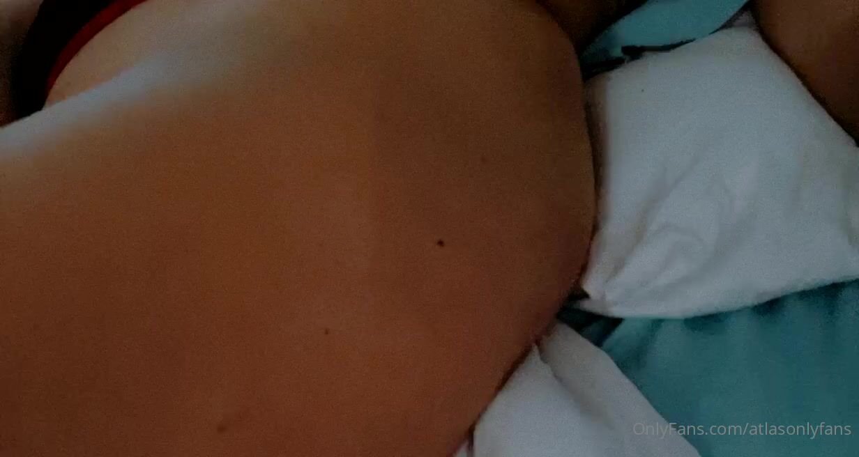 Atlasxanatomy Teases Her Bikini