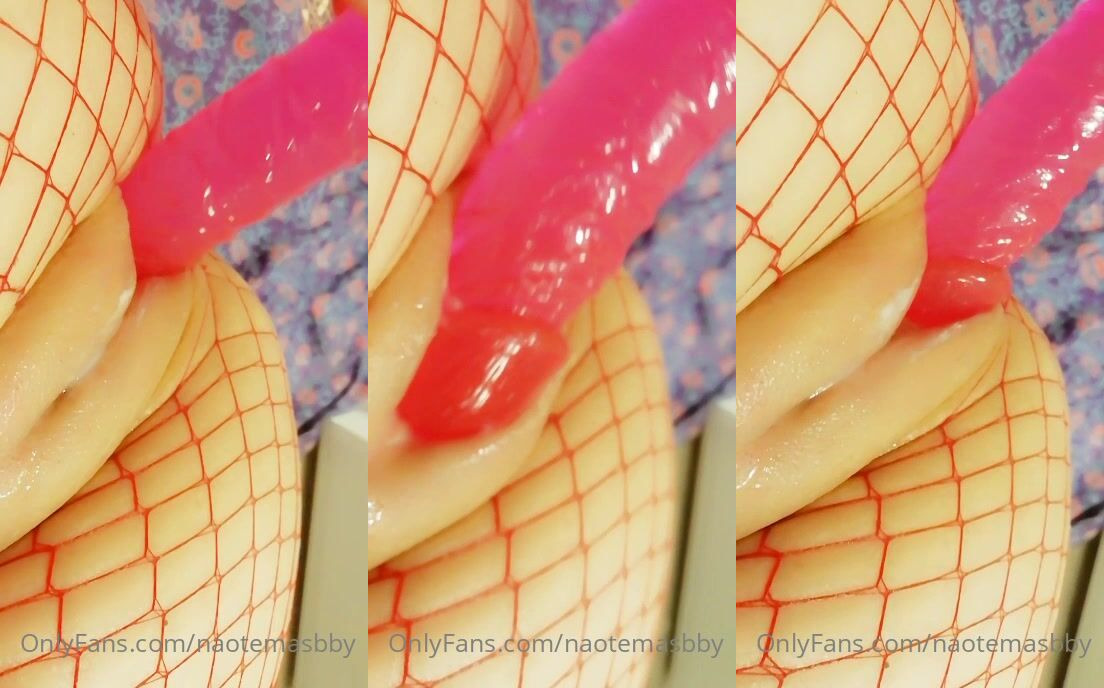 Naotemasbby Devours Her Pink Dildo