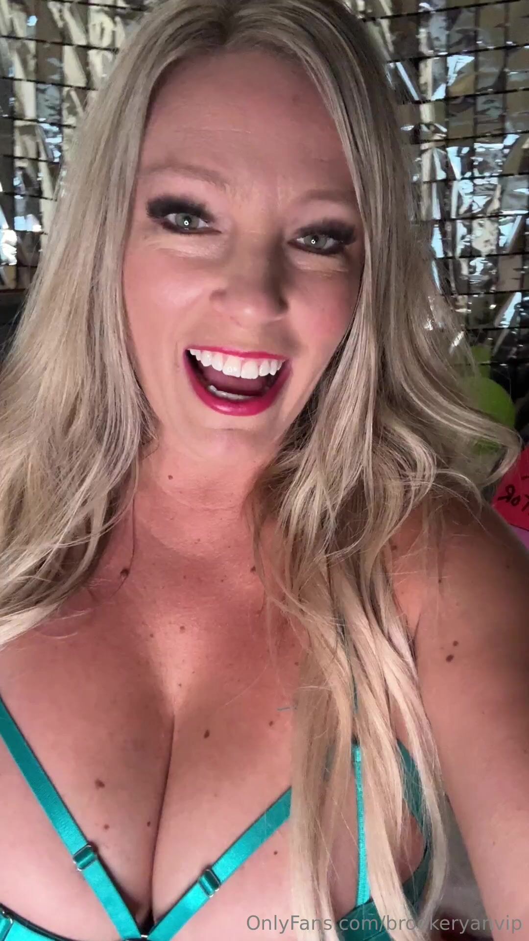 Brookeryanvip Flaunts Her Big Tits
