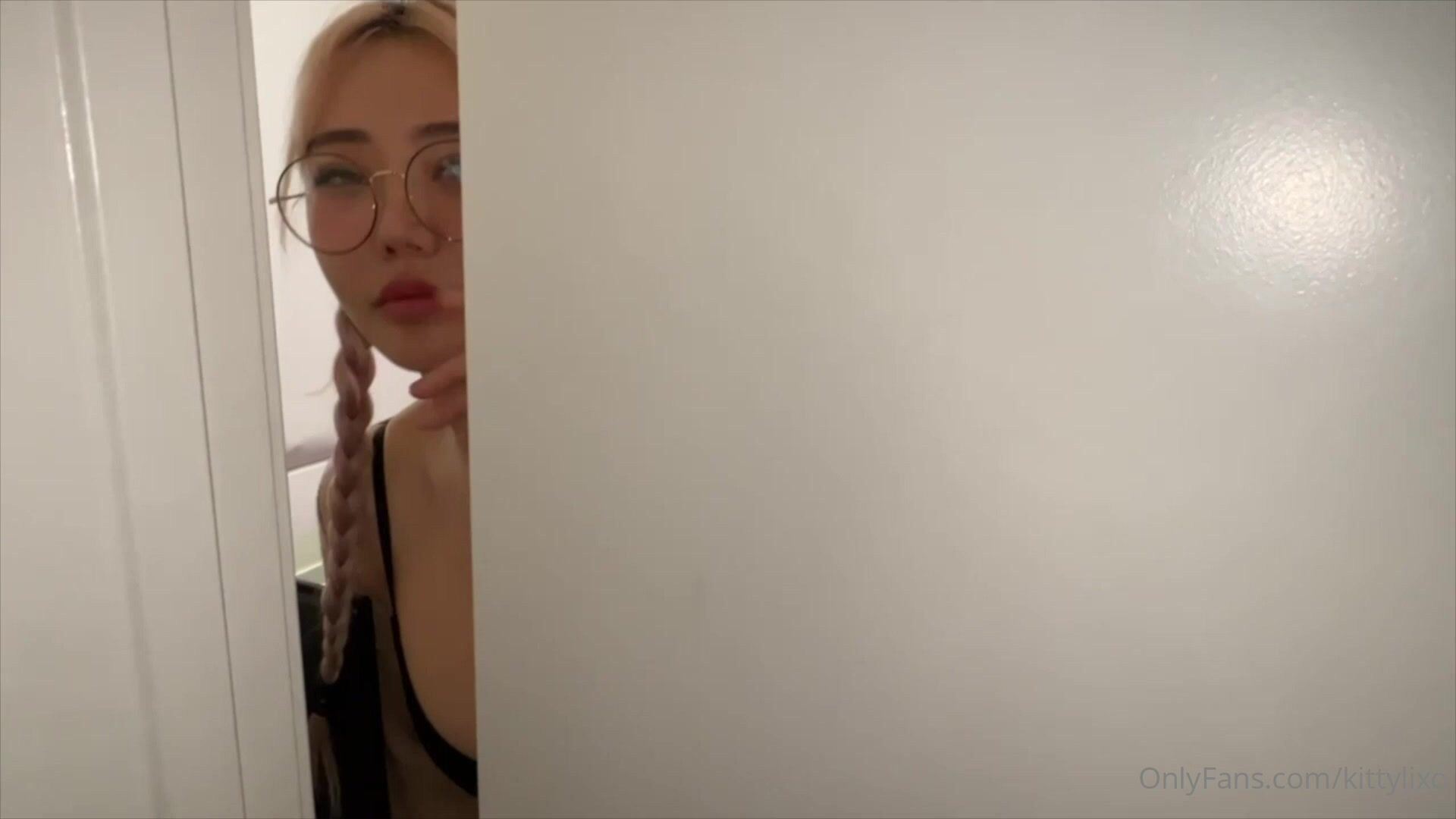 Kitty Lixo Gets All Her Holes Drilled