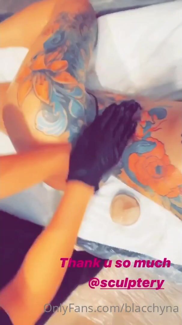 Blac Chyna Gets Her Body Oiled Up
