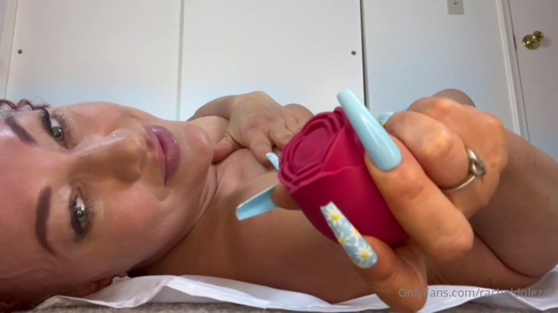Racheldolezal Tries Out A Rose Vibrator