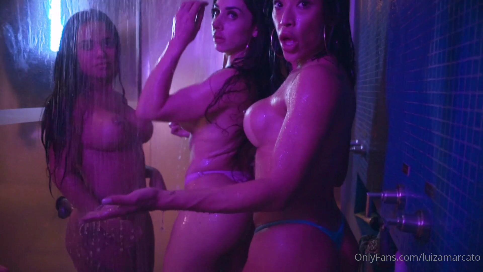 Luiza Marcato, Ahjaponesa & Gipaes' Lesbian Shower Threesome
