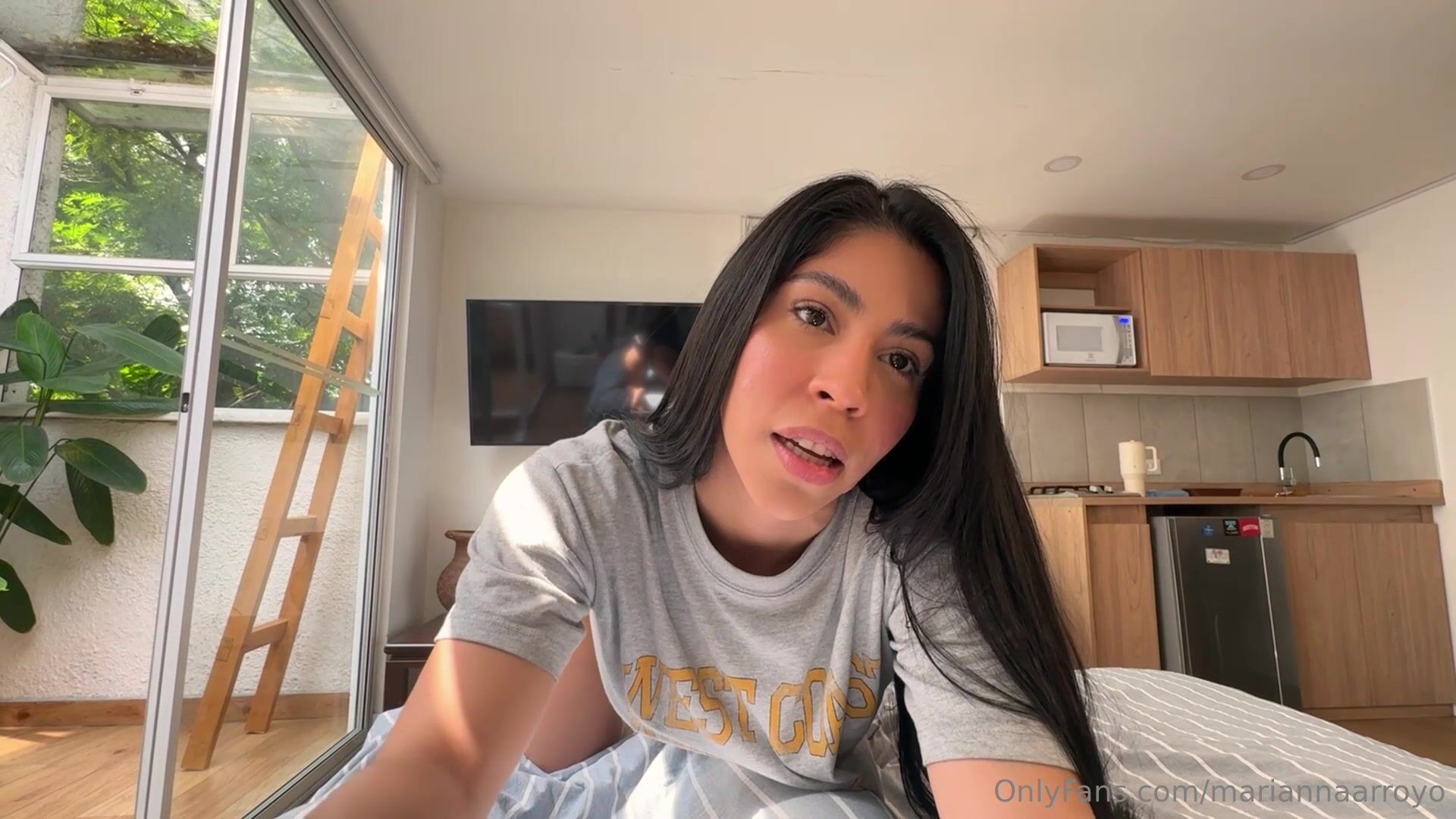 Marianna Arroyo Gets Her Pussy Creampied