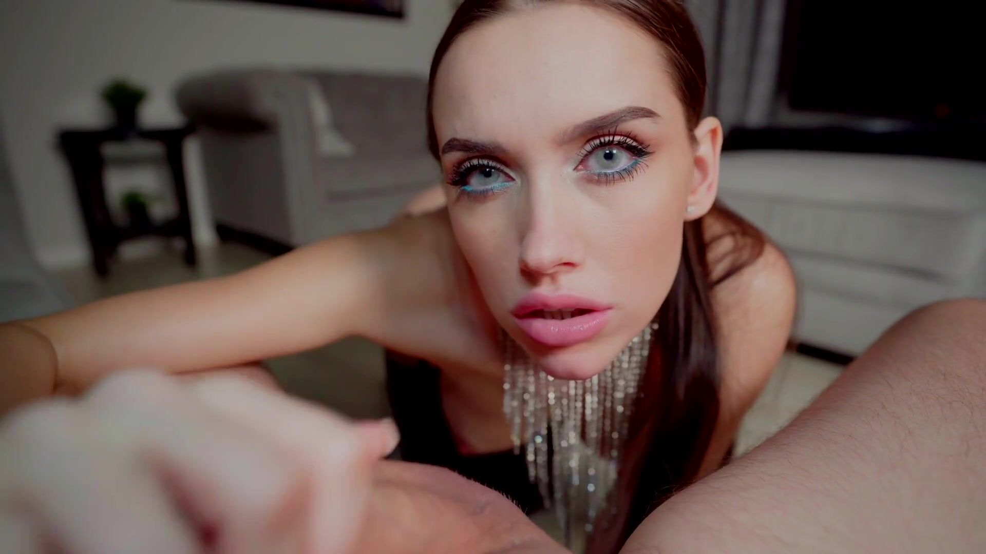 Luxurygirl_Xxx Gets A Facial After A Blowjob