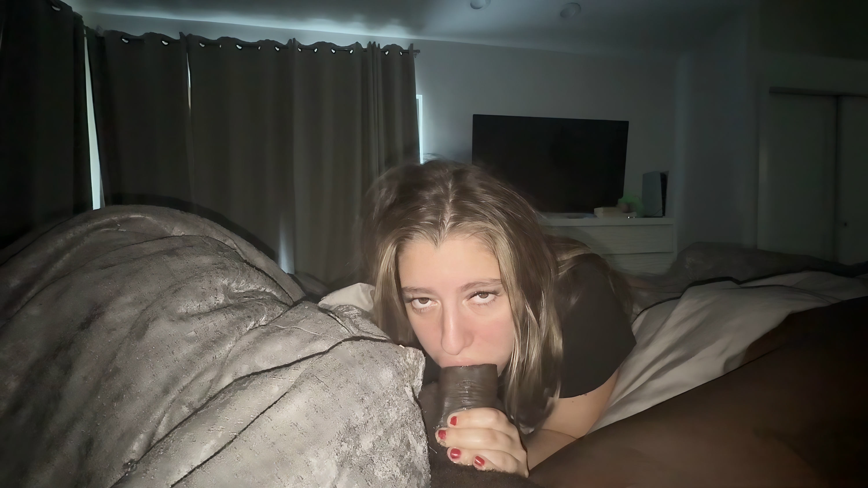 Medusaonly Sucks On A BBC For Breakfast