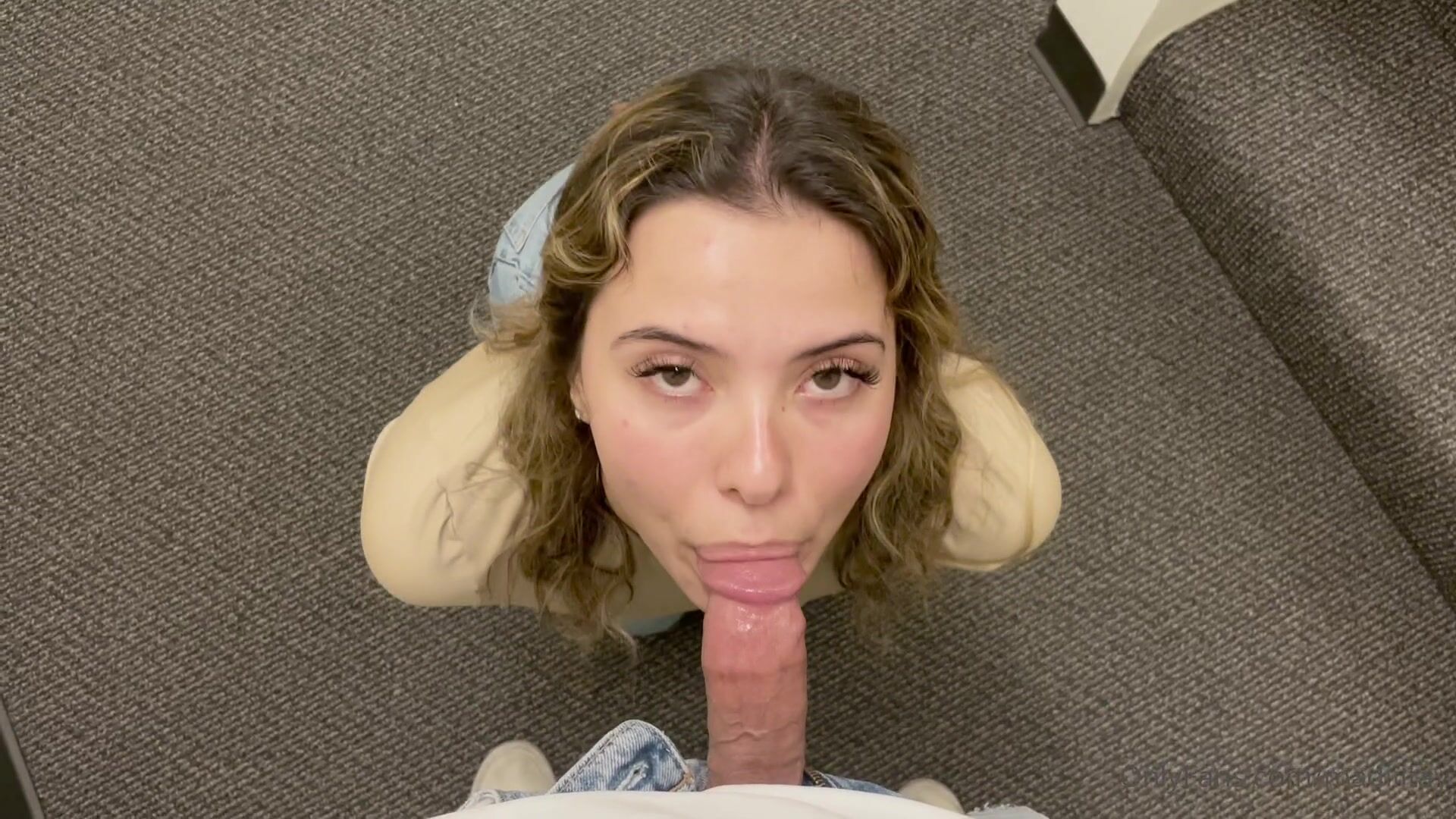 Madiiitay Gives Her BF An Oral Pleasure