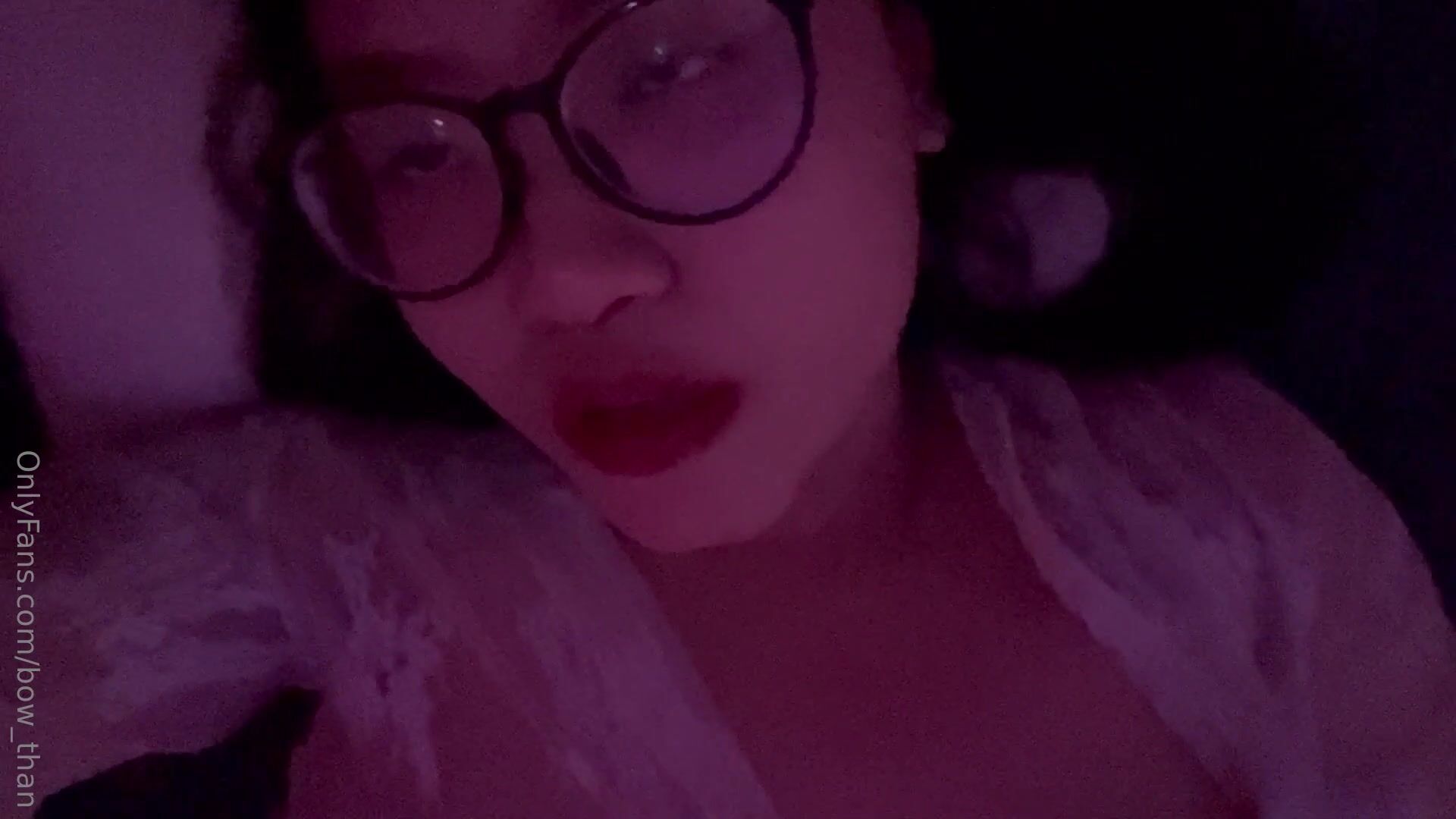 Bow_Than Rubs Her Cunt In Her Bed