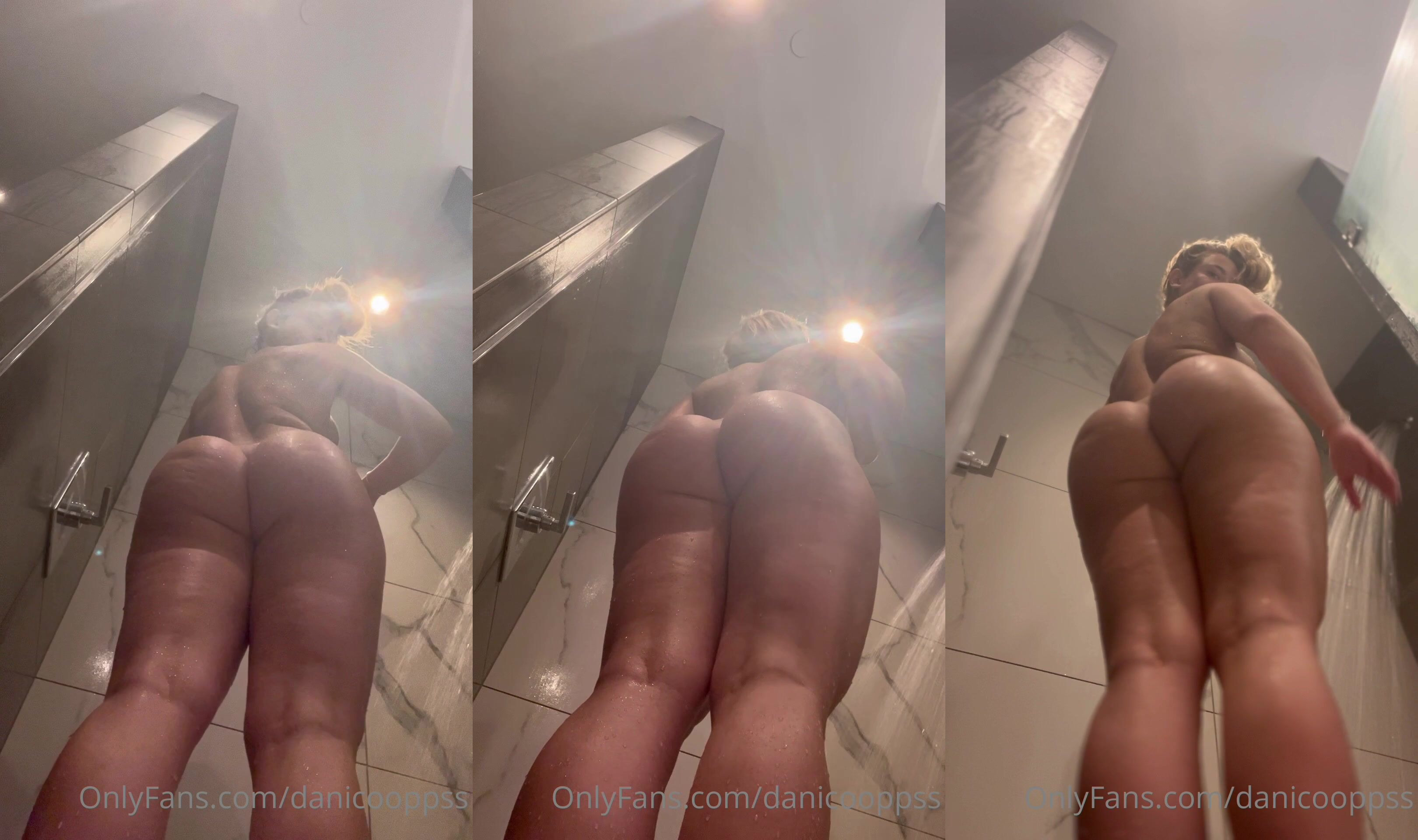 Danicooppss Flaunts Her Ass In The Shower