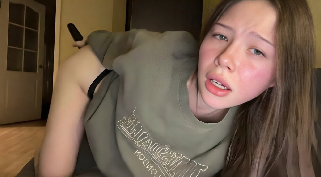 Eternal_Infinite Fingers Her Pussy Open