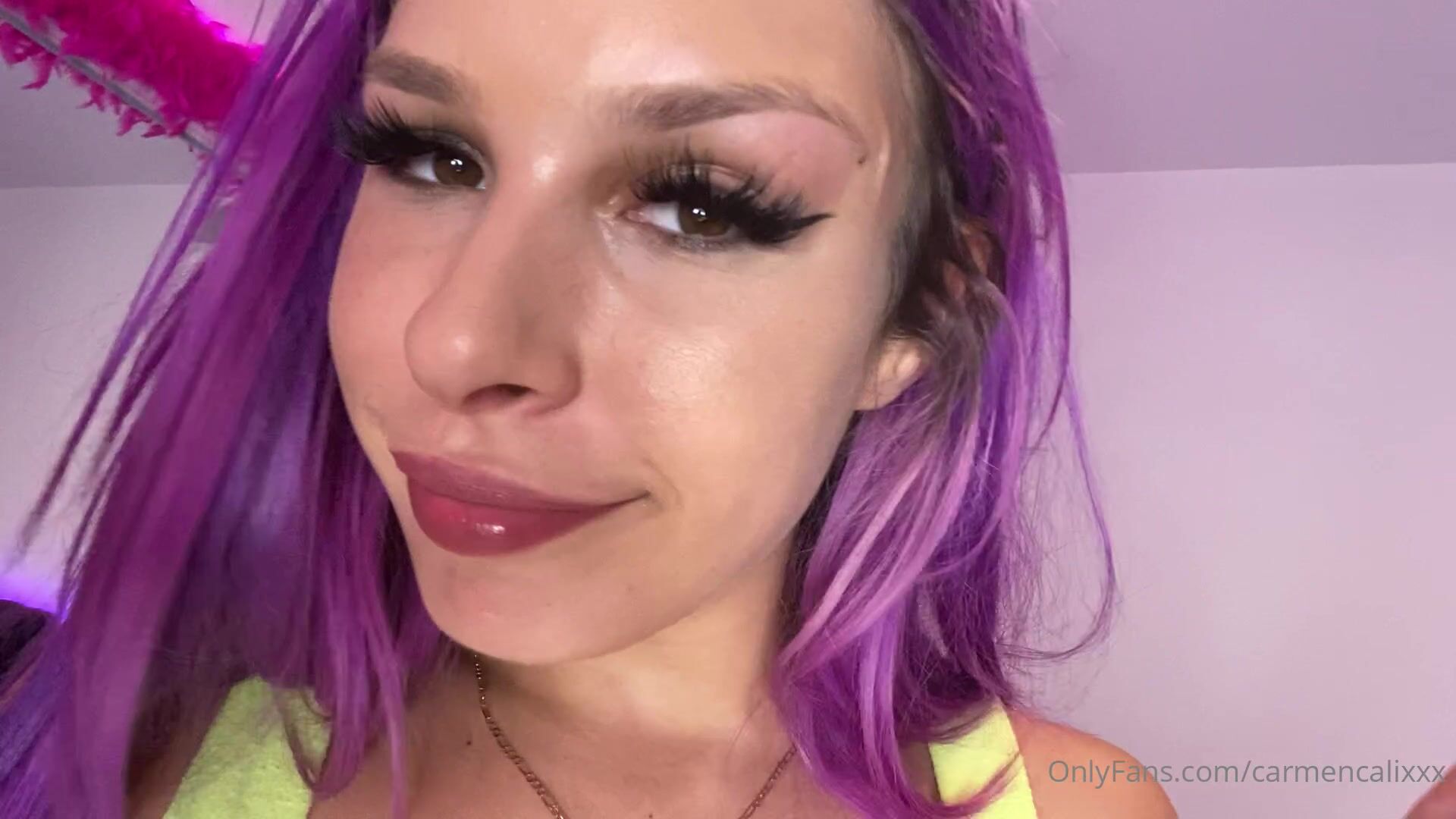 Hot Carmen Shows Off Her Perfect Ass And Cunt