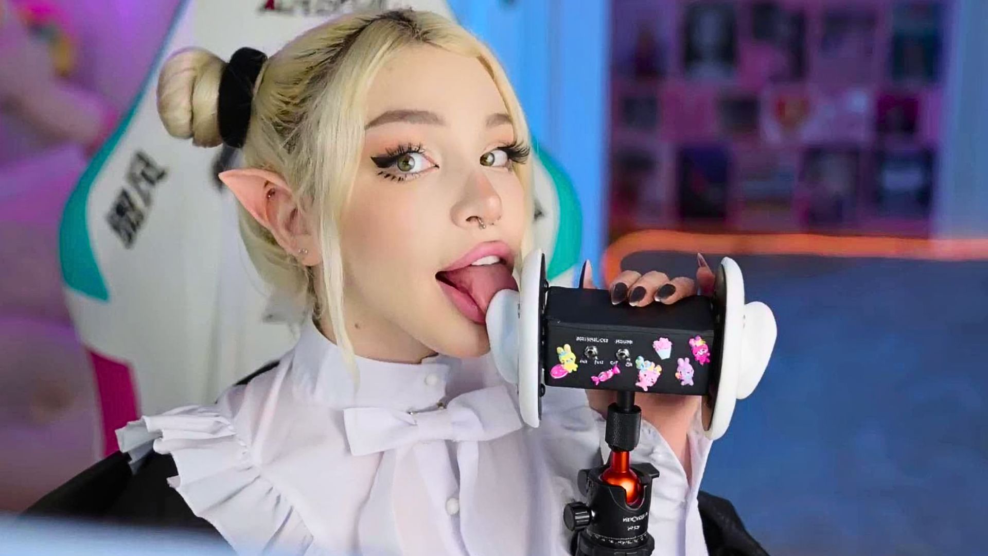 Elf Alice Delish ASMR Ear Licking And Kissing