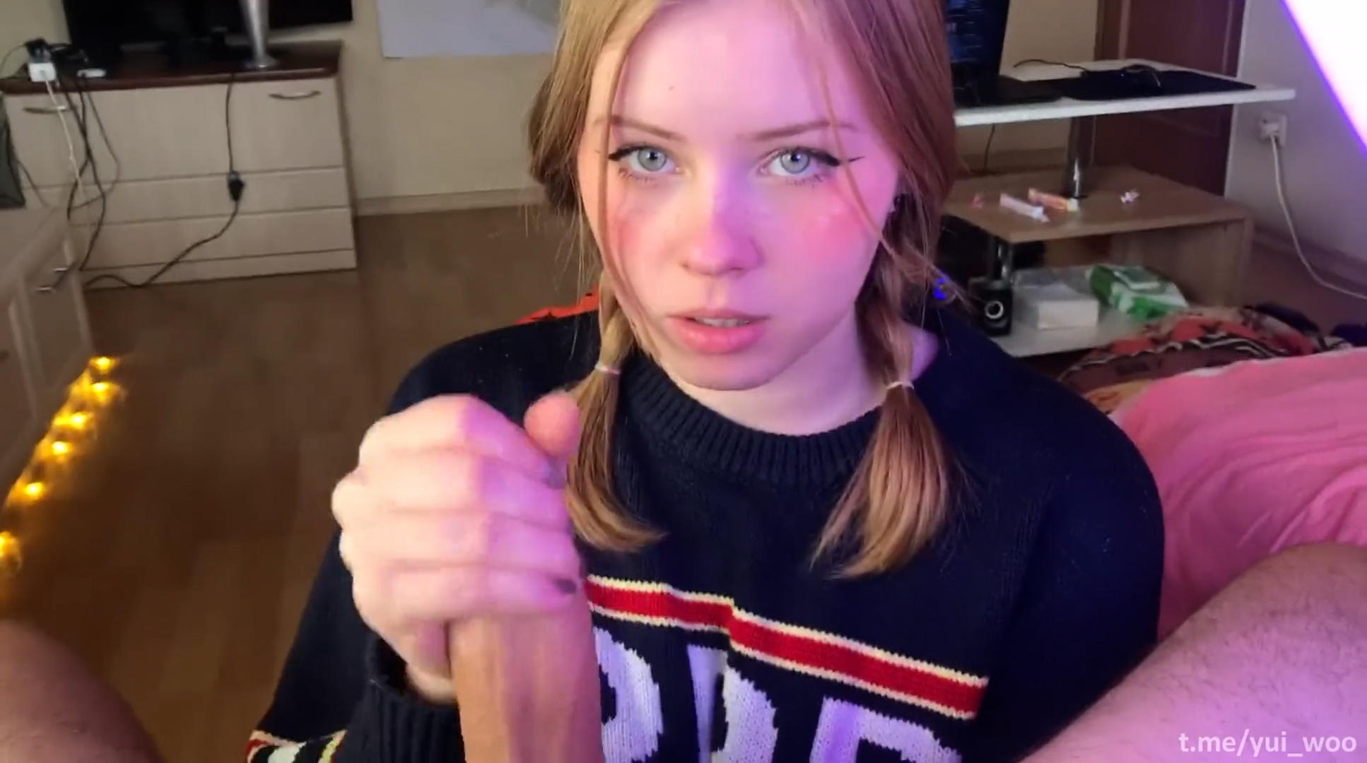 Student Girl Gently Sucks And Loves Cum
